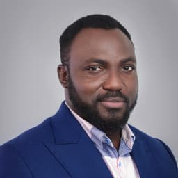 Ayomide O., Class of 2025 — Hangout with Prof.